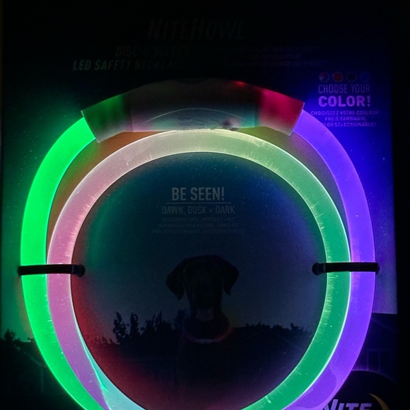 Nite Ize NiteHowl Rechargeable LED Safety Necklace Night - Picture 7 of 10